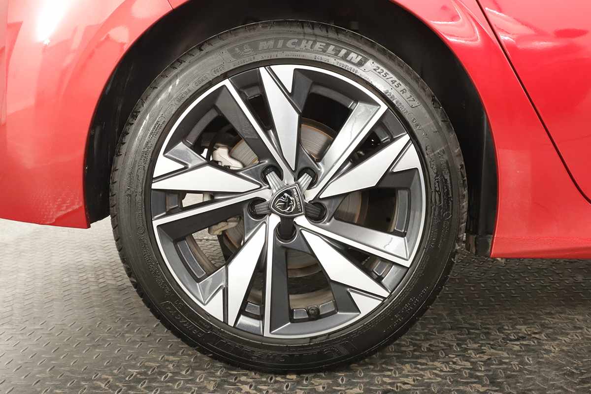 peugeot-308-2023-gasolina-1199cc