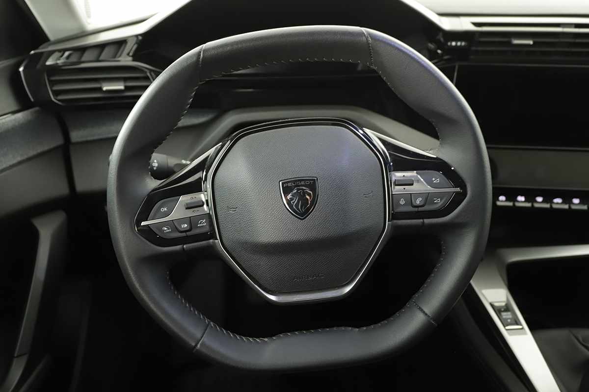 peugeot-308-2023-gasolina-1199cc
