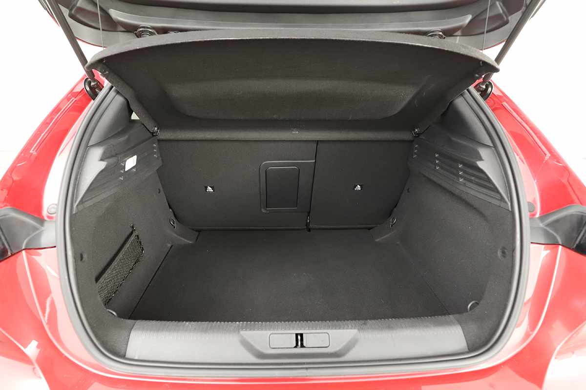 peugeot-308-2023-gasolina-1199cc