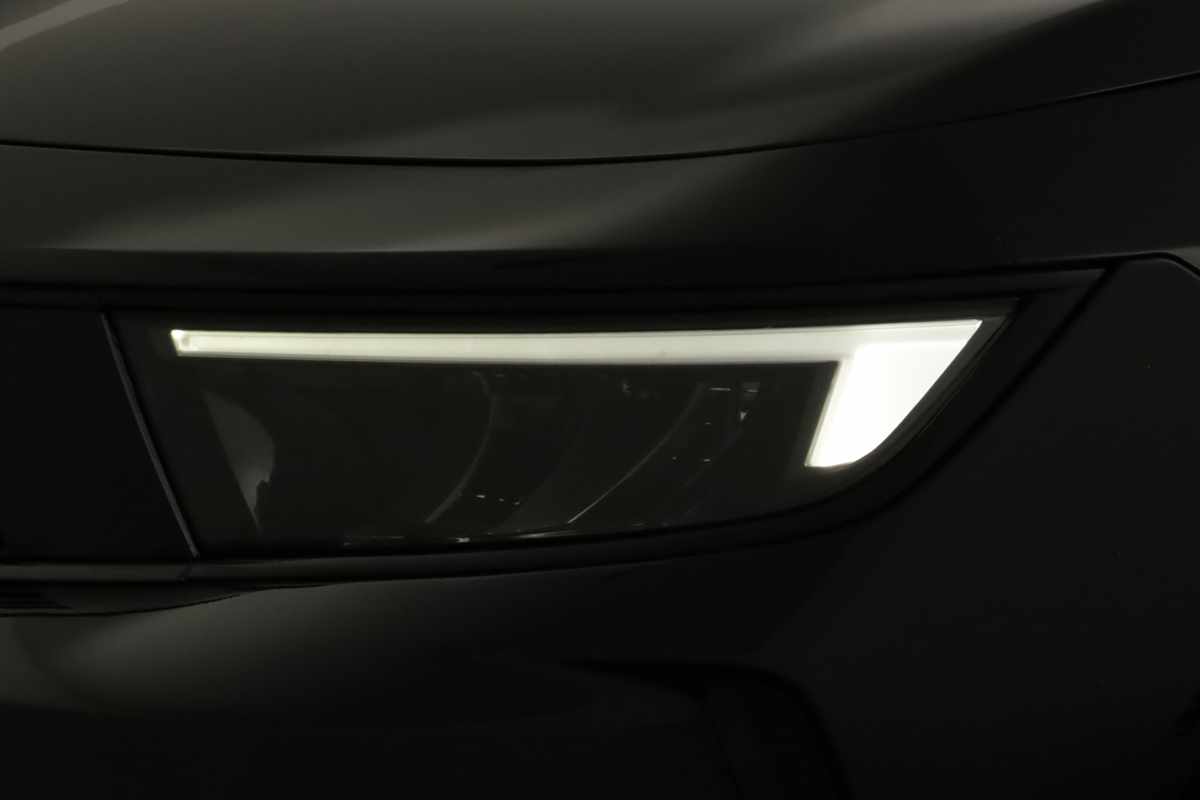opel-astra-2024-diesel-1499cc