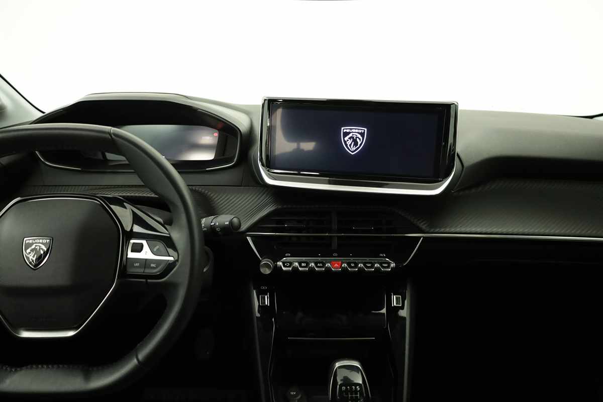 peugeot-208-2025-gasolina-1199cc