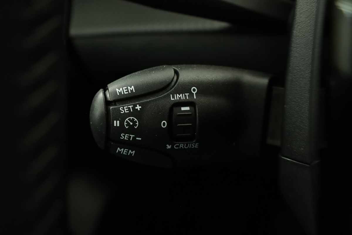 peugeot-208-2025-gasolina-1199cc