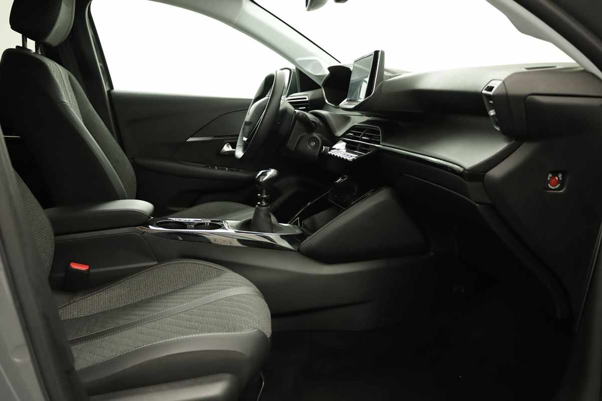 peugeot-208-2025-gasolina-1199cc