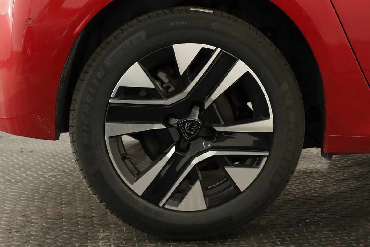 peugeot-208-2026-gasolina-1199cc