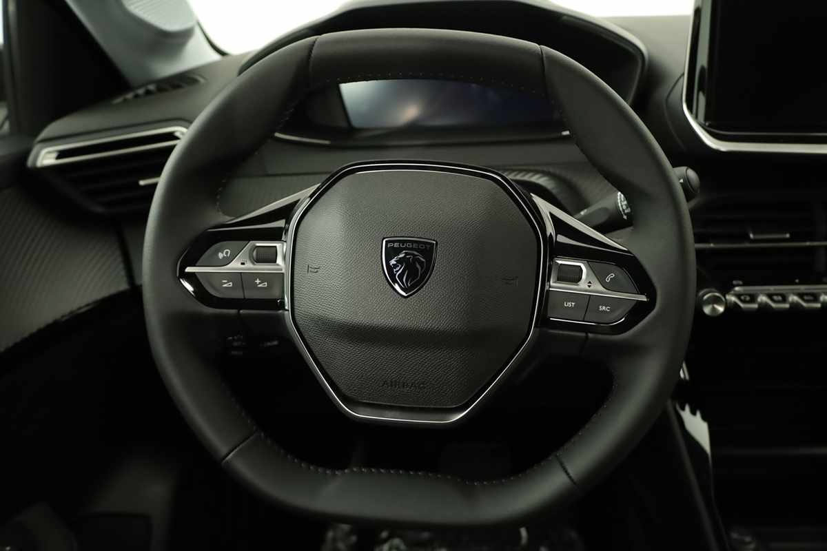 peugeot-208-2026-gasolina-1199cc
