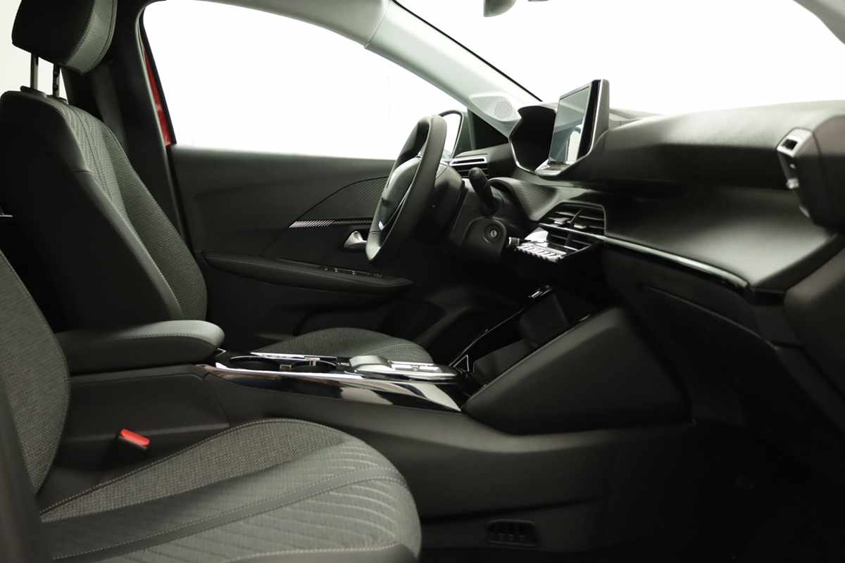 peugeot-208-2026-gasolina-1199cc
