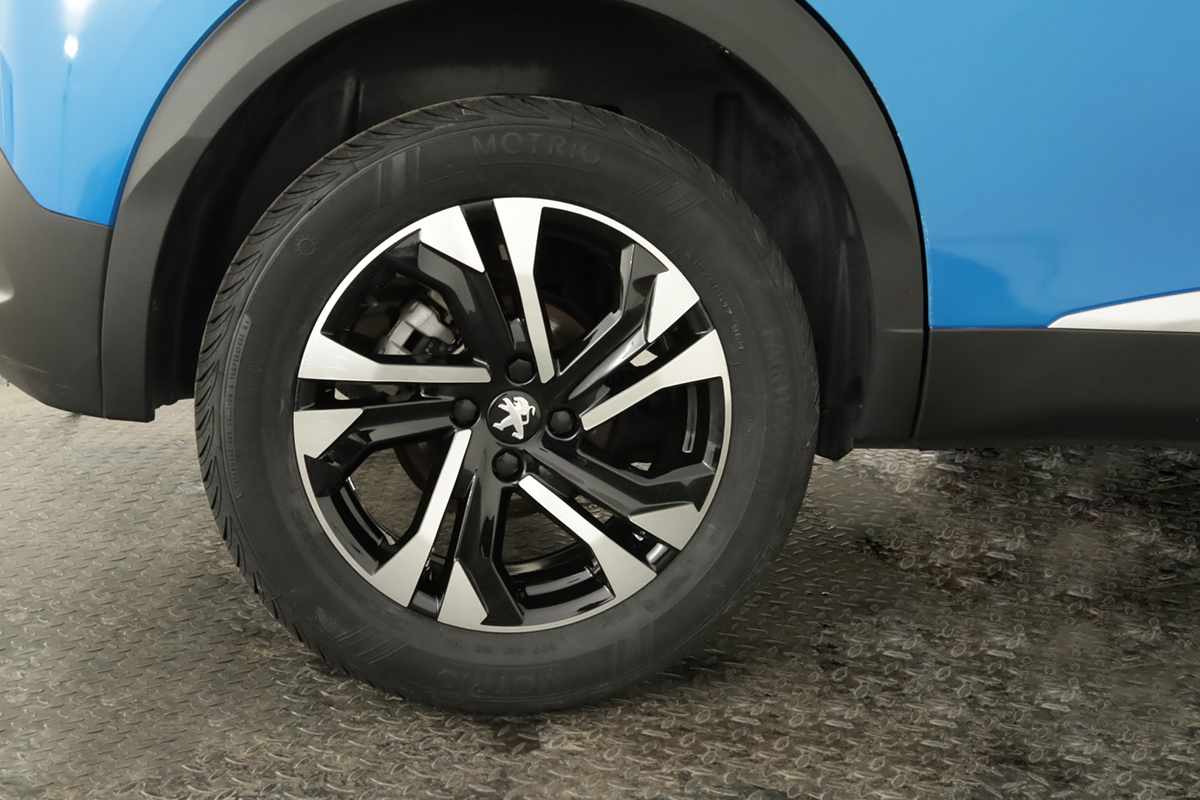 peugeot-2008-2023-gasolina-1199cc