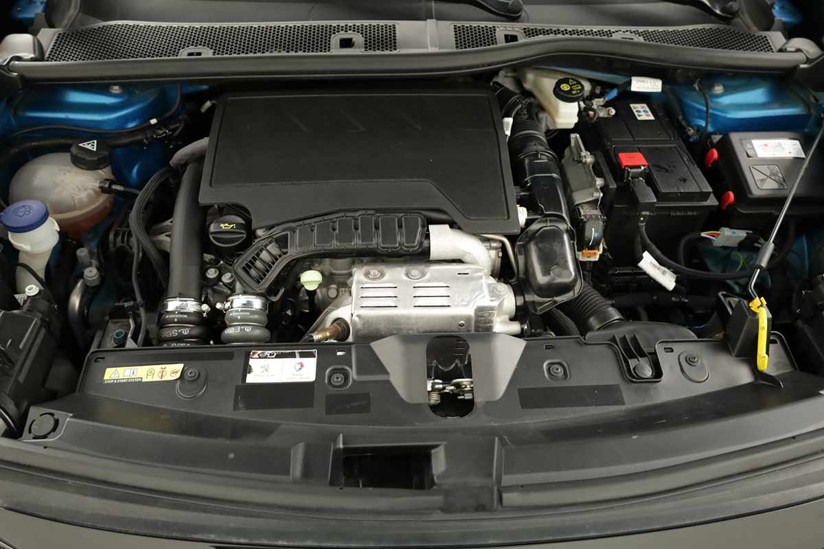 peugeot-2008-2023-gasolina-1199cc