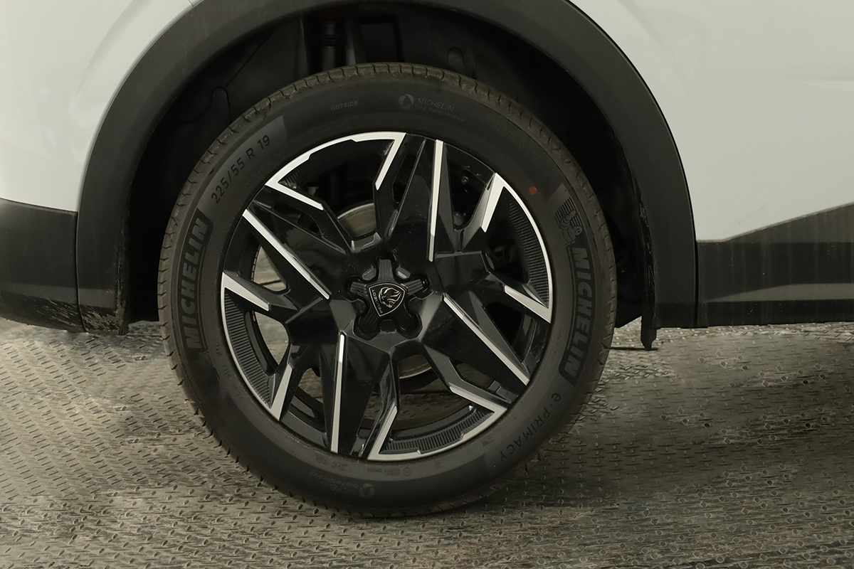 peugeot-3008-2025-gasolina-1199cc