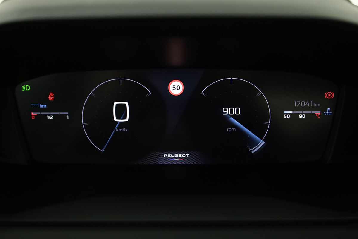 peugeot-208-2025-gasolina-1199cc