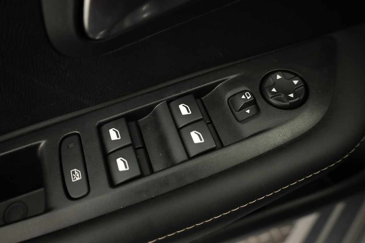 peugeot-208-2025-gasolina-1199cc