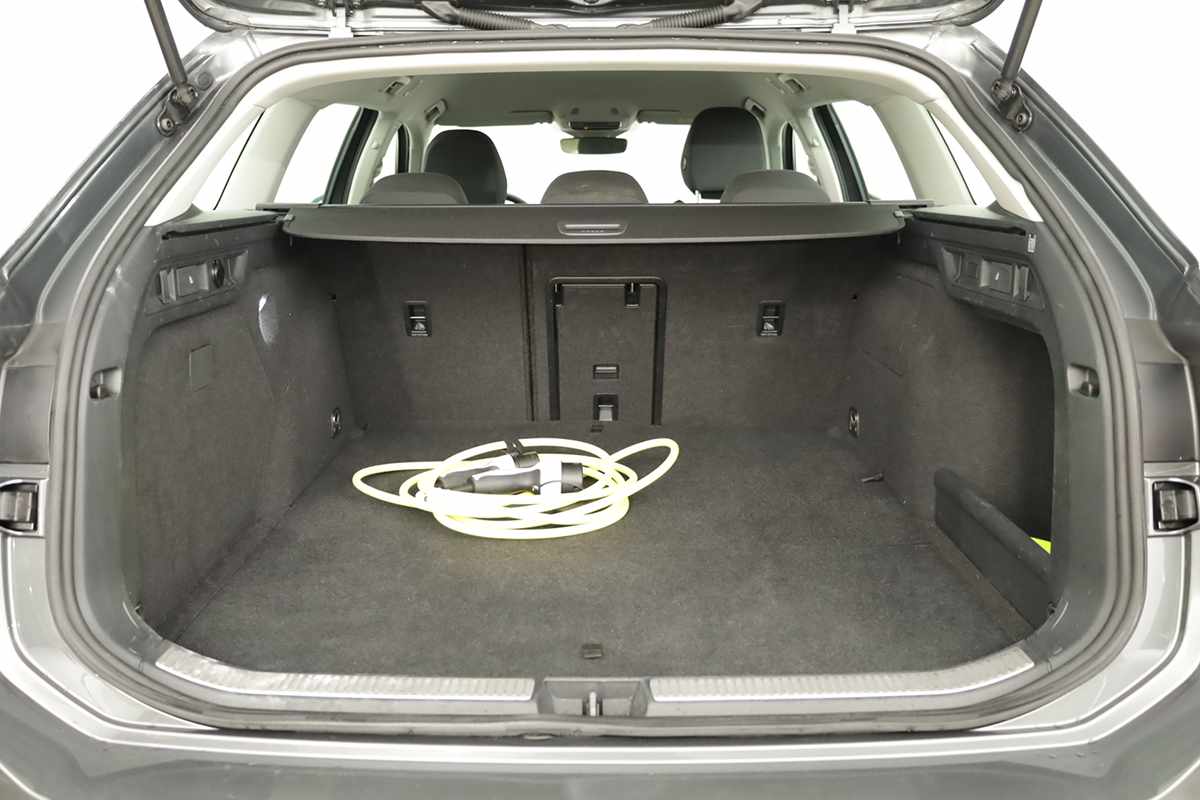 volkswagen-passat-variant-2025-hibrido-a-gasolina-1498cc