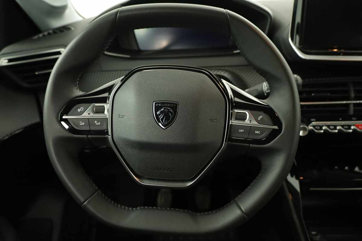 peugeot-208-2025-gasolina-1199cc