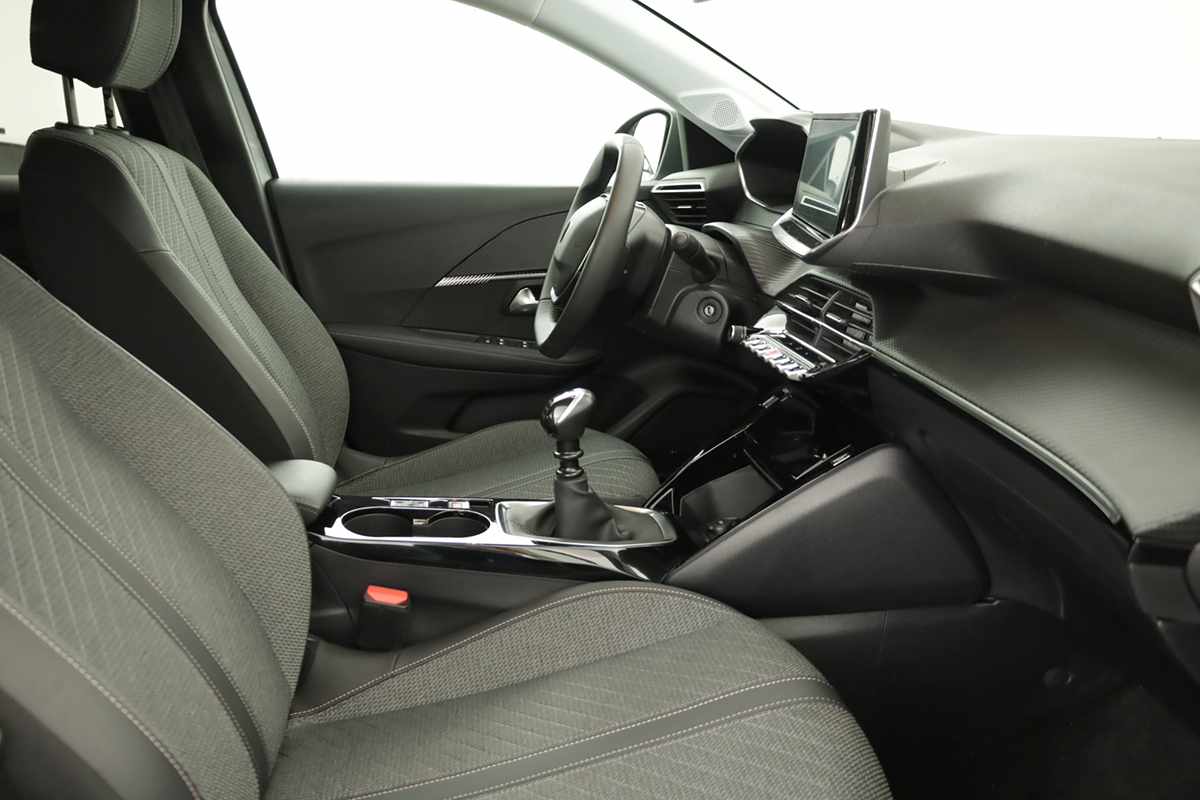 peugeot-208-2025-gasolina-1199cc