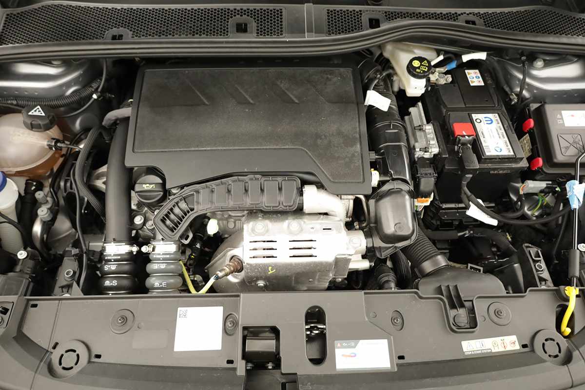 peugeot-208-2025-gasolina-1199cc