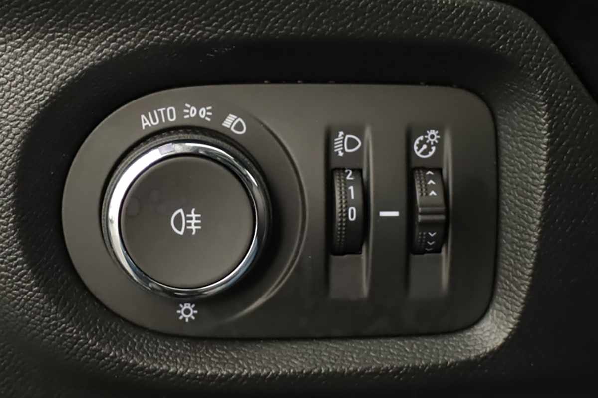opel-corsa-2025-gasolina-1199cc