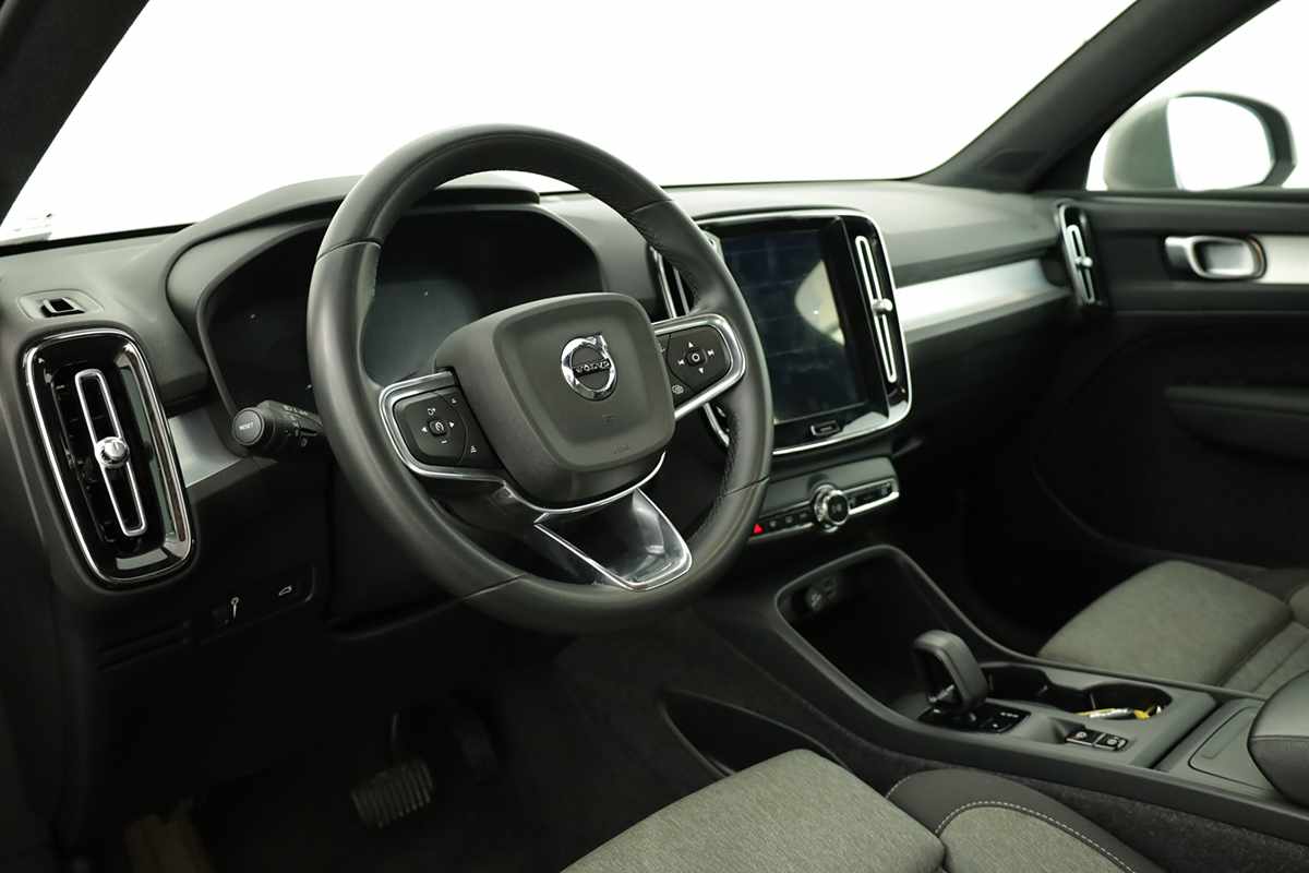 volvo-xc40-2024-gasolina-1477cc