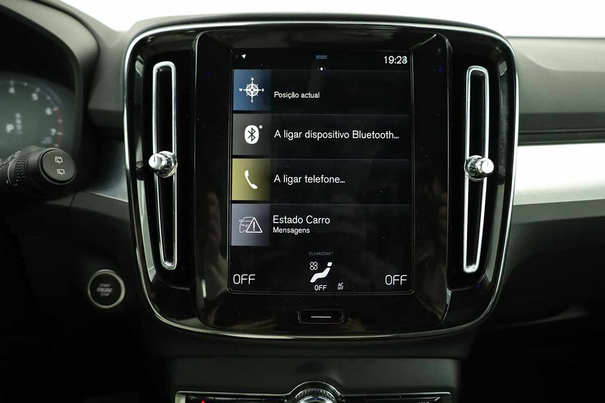 volvo-xc40-2024-gasolina-1477cc
