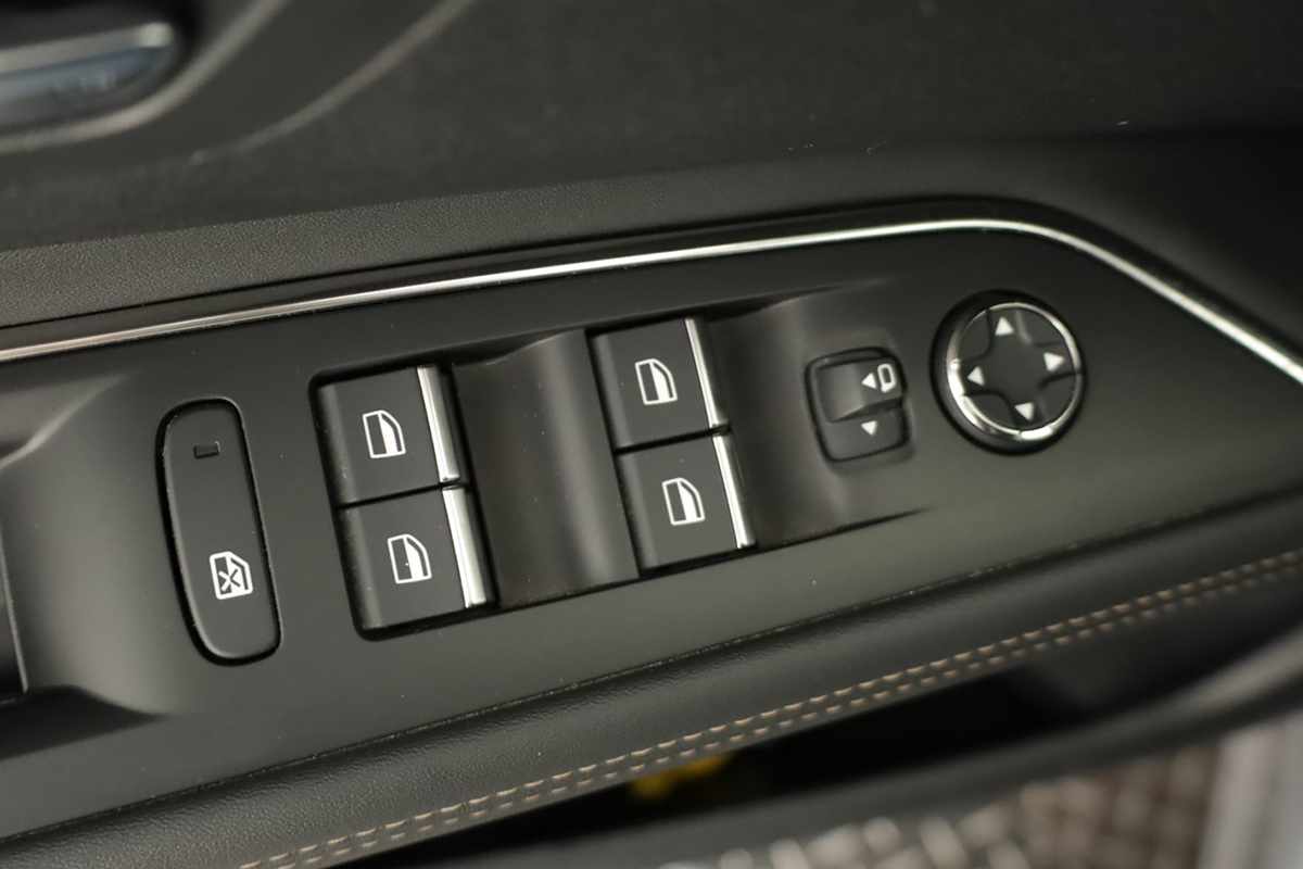peugeot-3008-2024-gasolina-1199cc