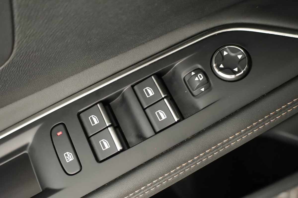 peugeot-3008-2024-gasolina-1199cc