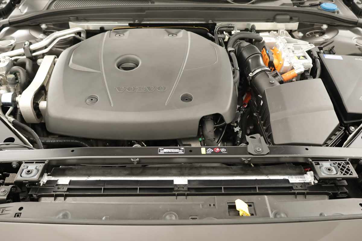 volvo-v60-2025-hibrido-a-gasolina-1969cc