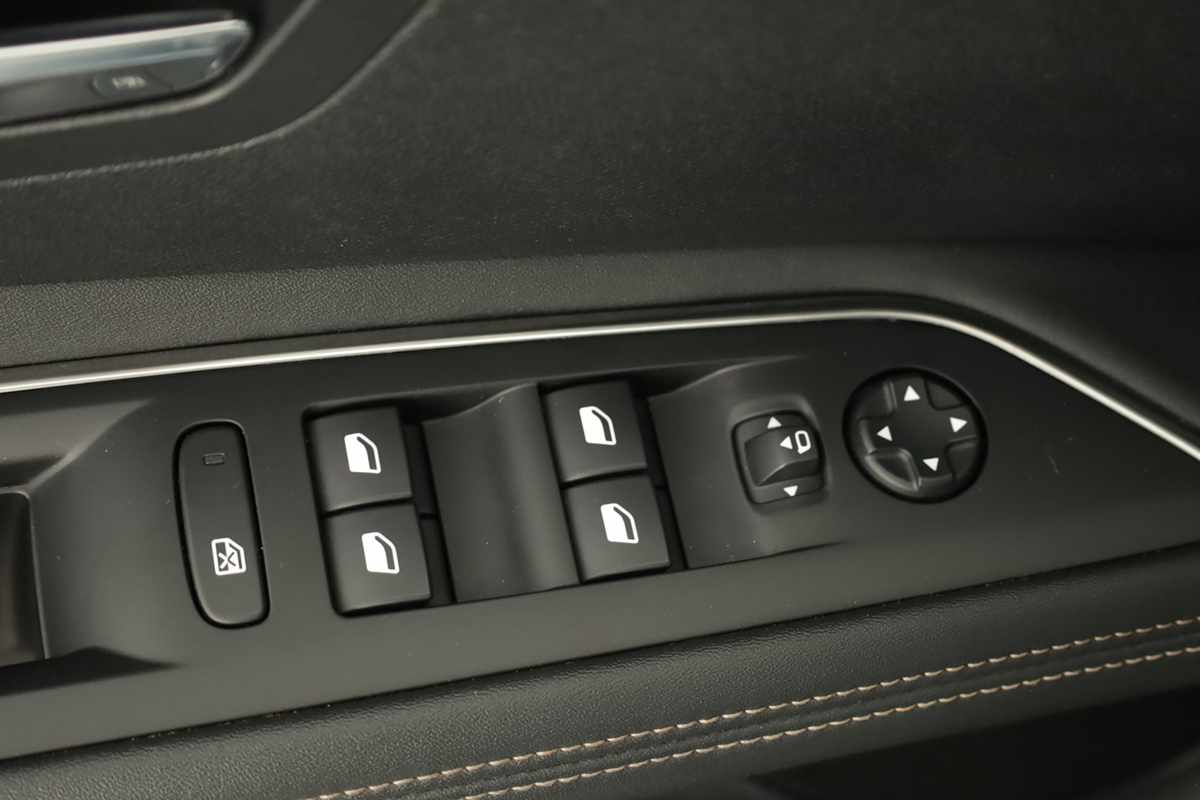 peugeot-3008-2024-gasolina-1199cc