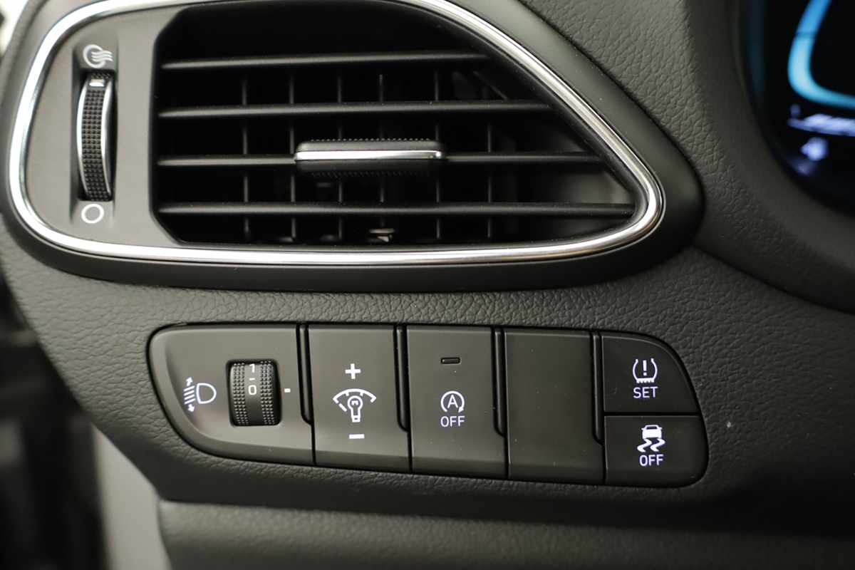 hyundai-i30-2025-gasolina-998cc