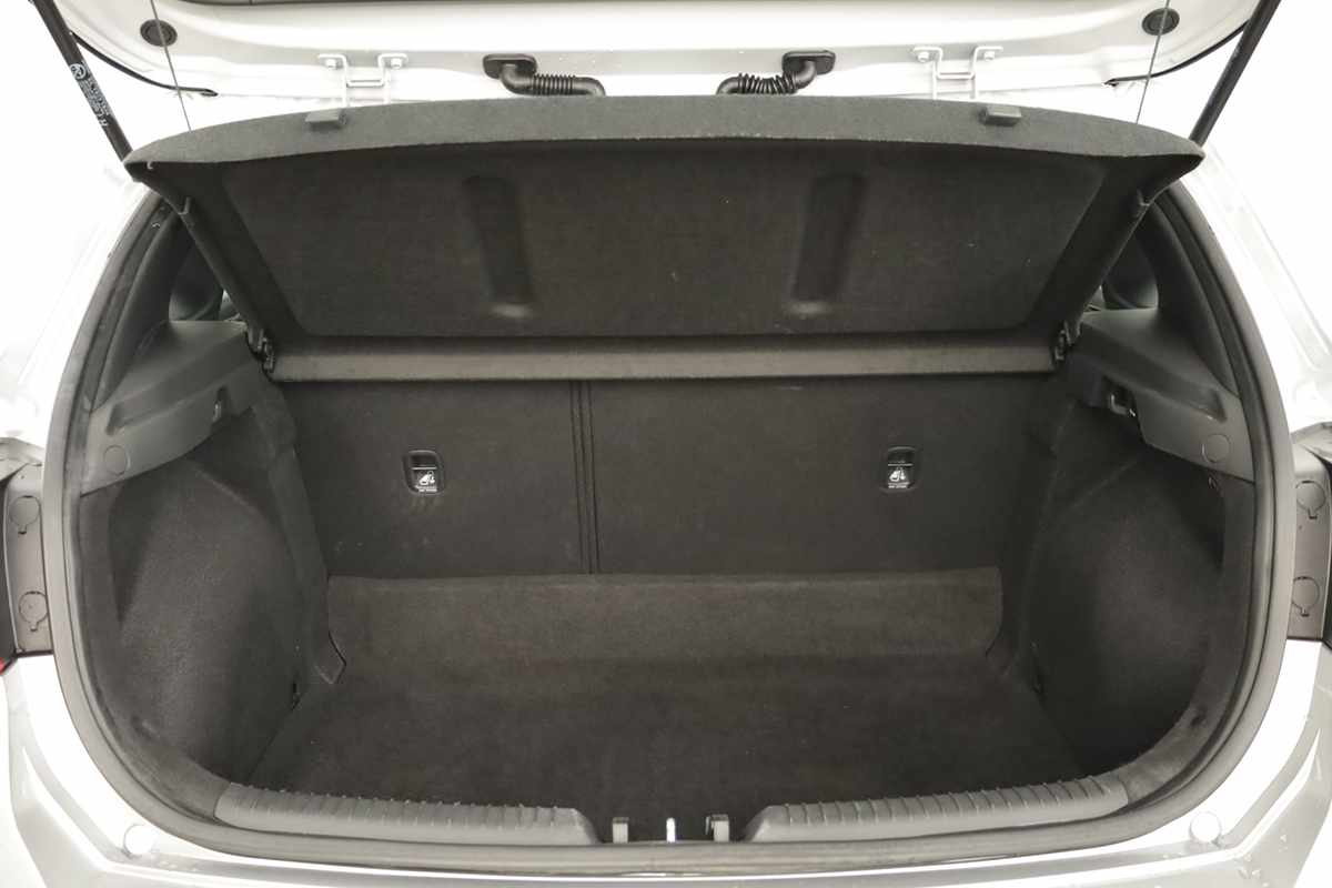 hyundai-i30-2025-gasolina-998cc
