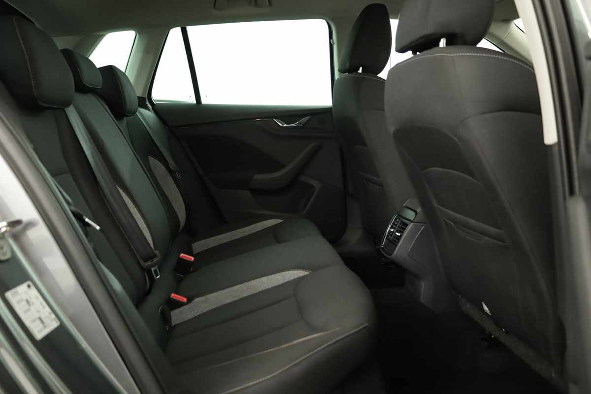 skoda-kamiq-2024-gasolina-999cc