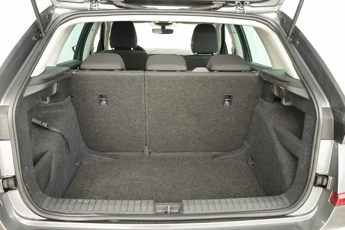 skoda-kamiq-2024-gasolina-999cc