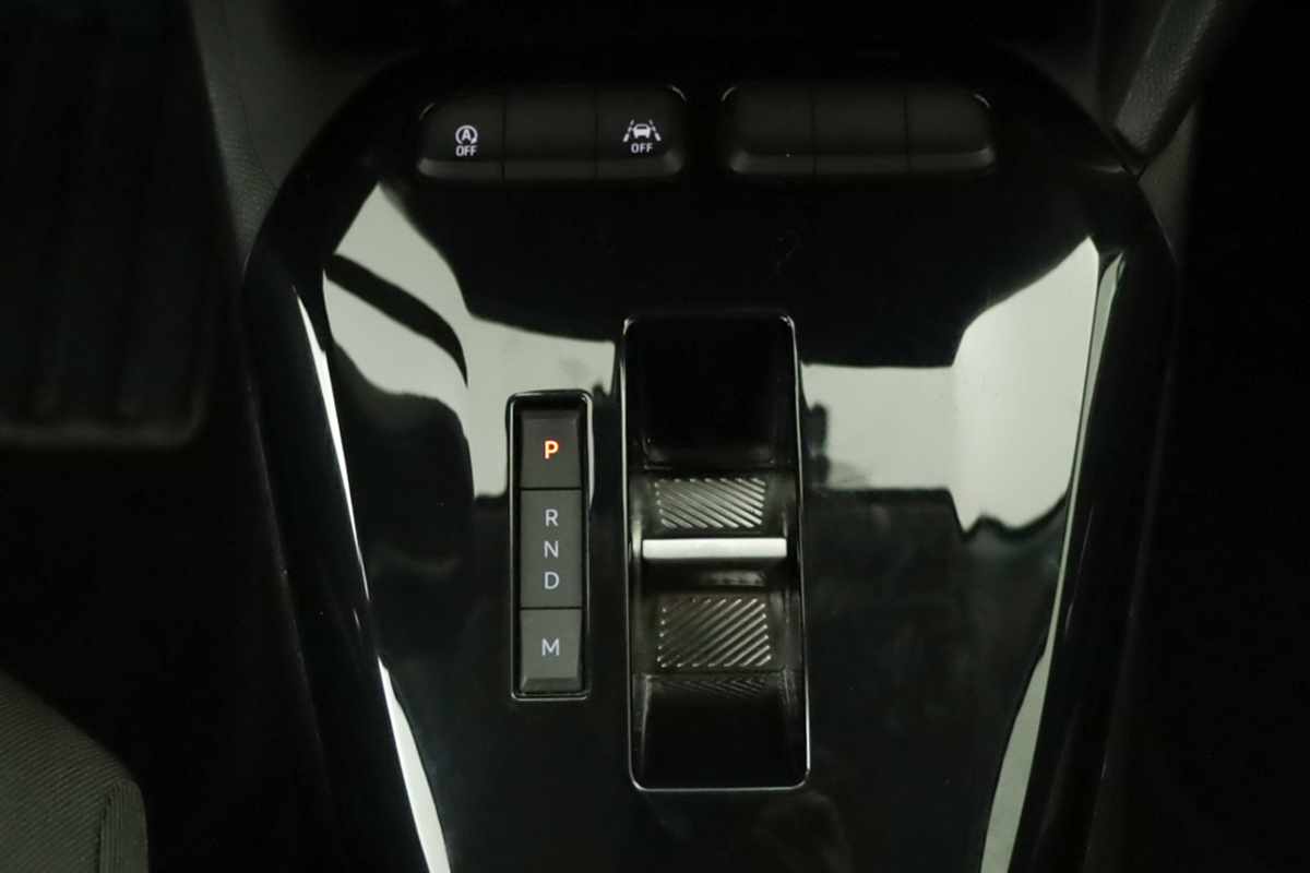 opel-corsa-2025-gasolina-1199cc