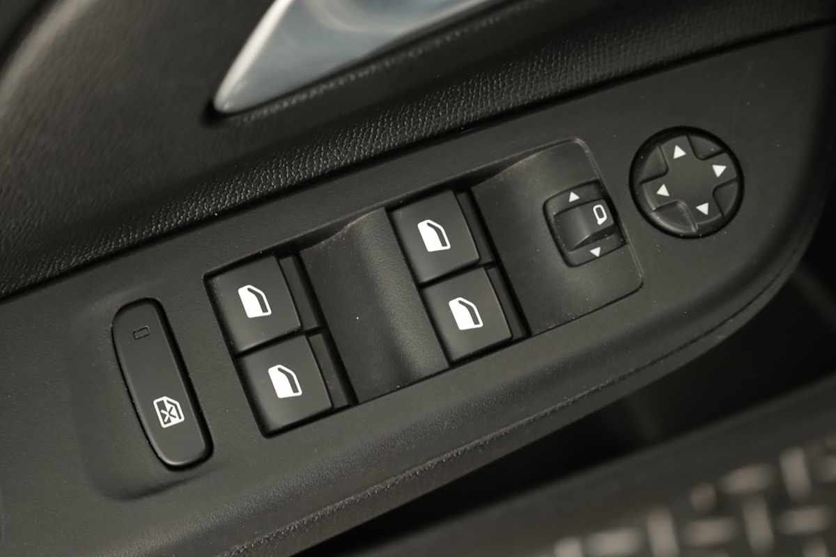 opel-corsa-2025-gasolina-1199cc