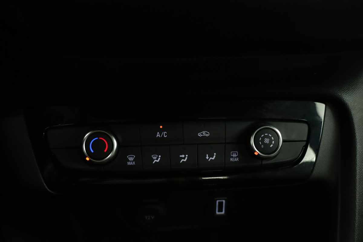 opel-corsa-2025-gasolina-1199cc