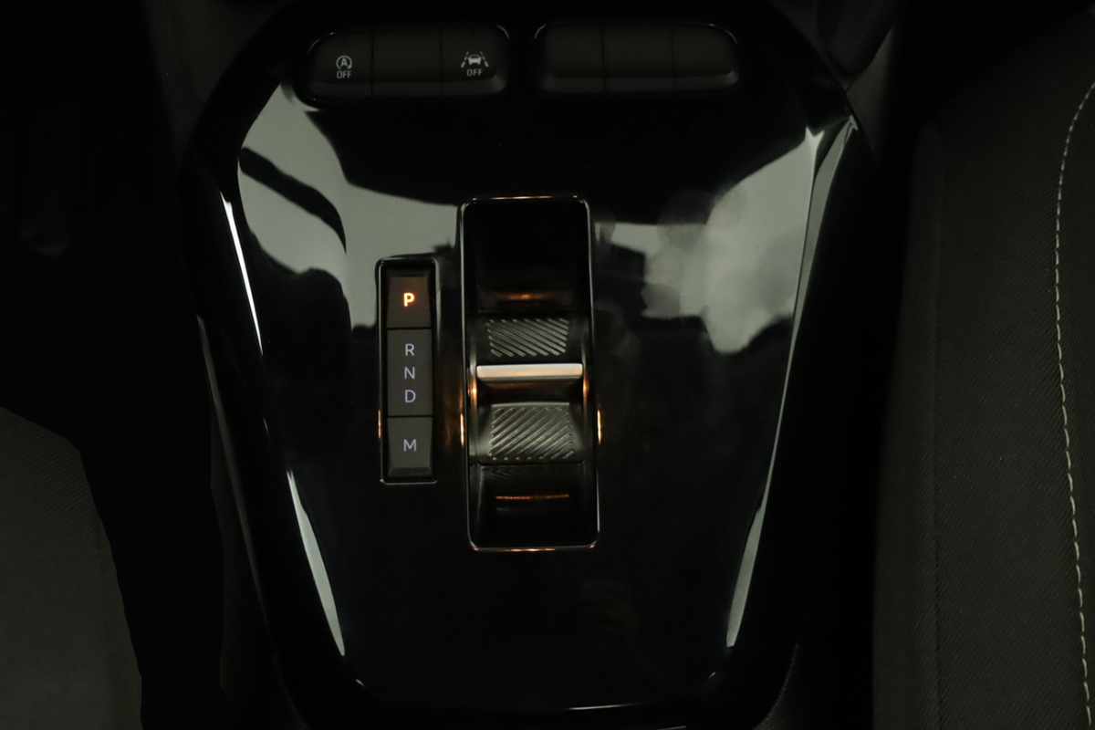 opel-corsa-2025-gasolina-1199cc