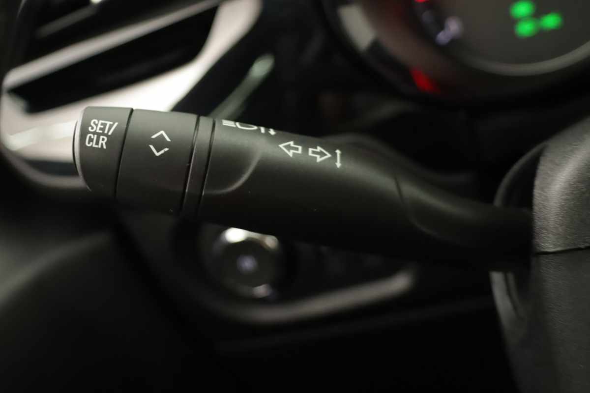 opel-corsa-2025-gasolina-1199cc