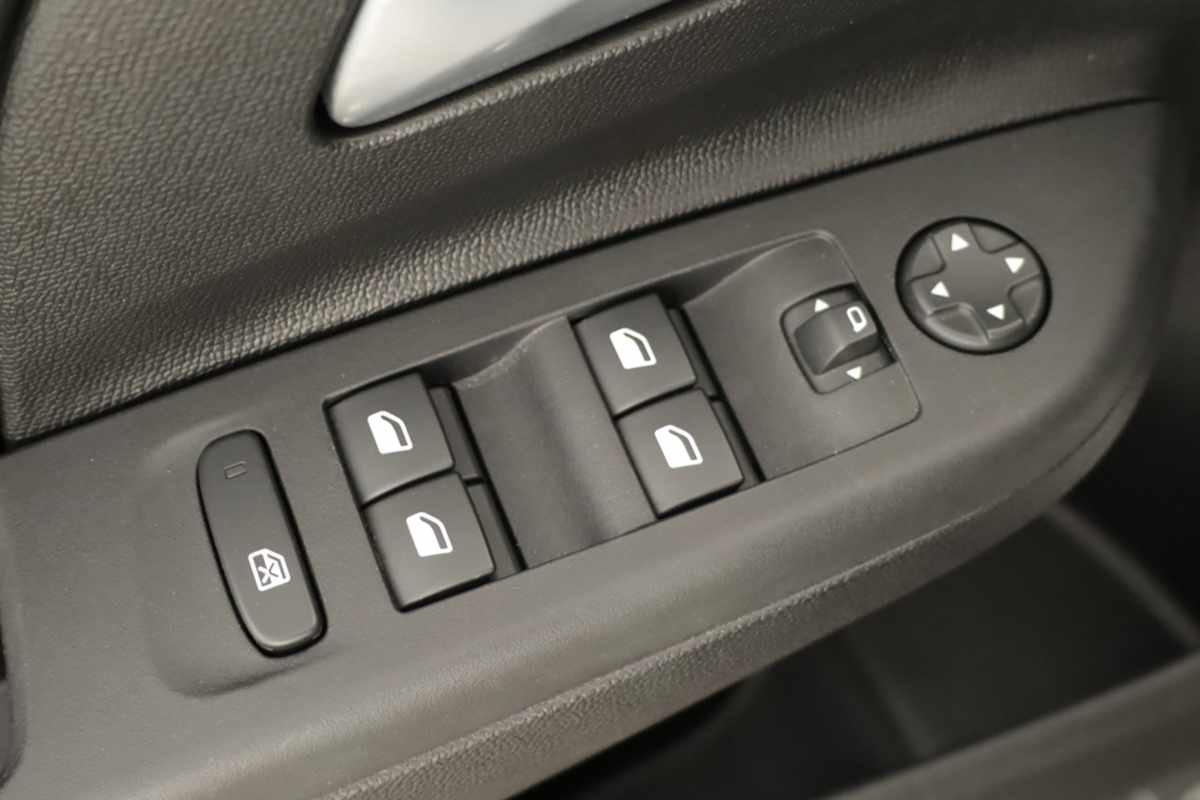 opel-corsa-2025-gasolina-1199cc