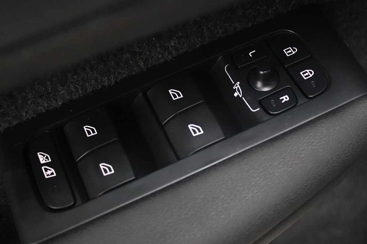volvo-xc40-2024-gasolina-1477cc