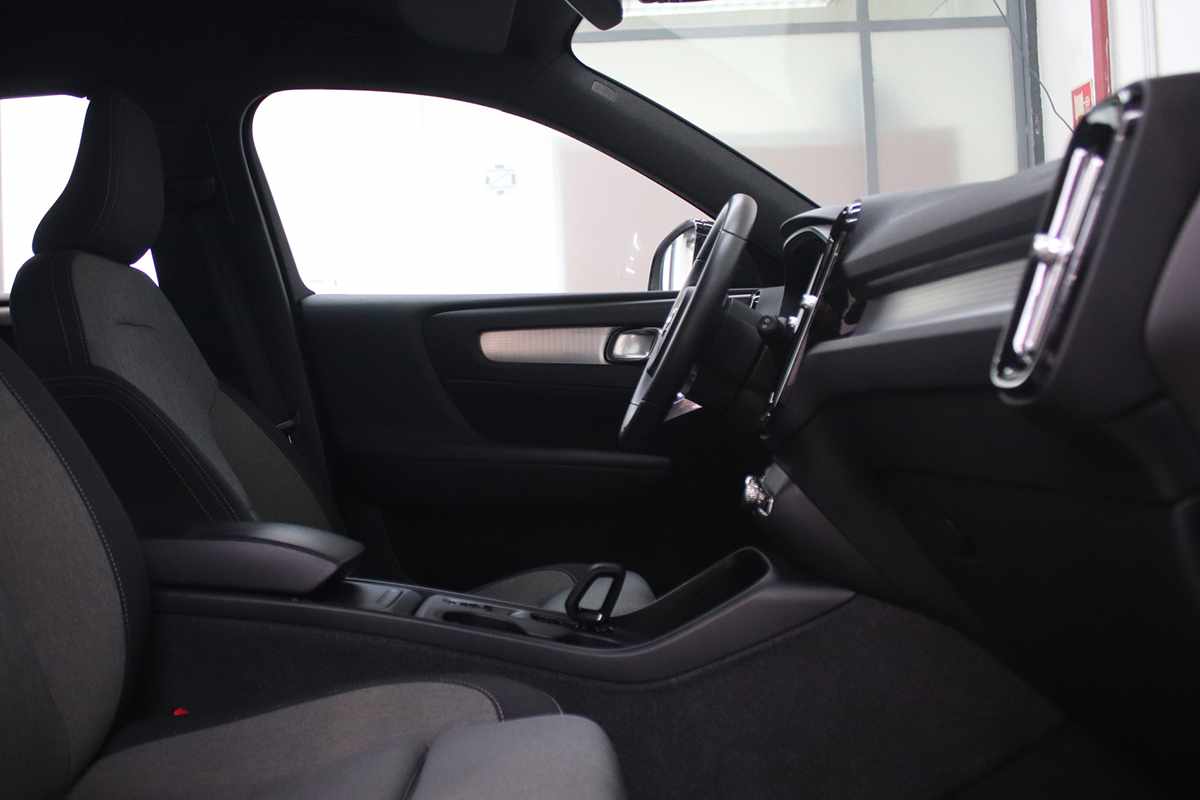 volvo-xc40-2024-gasolina-1477cc