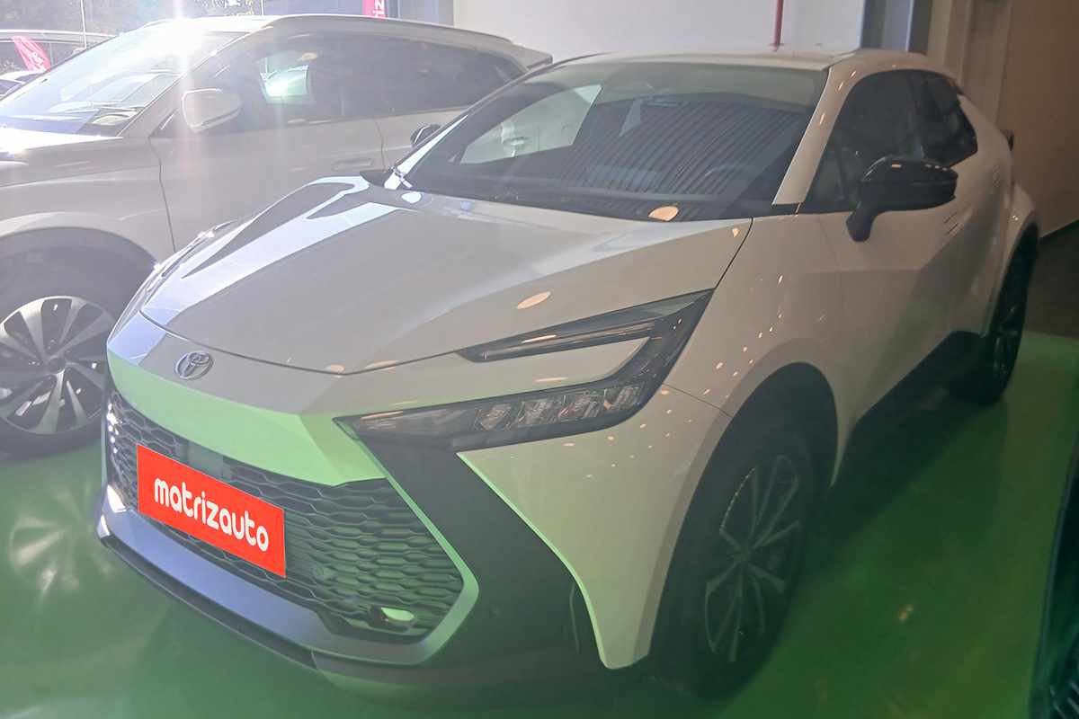 toyota-c-hr-2025-hibrido-a-gasolina-1998cc