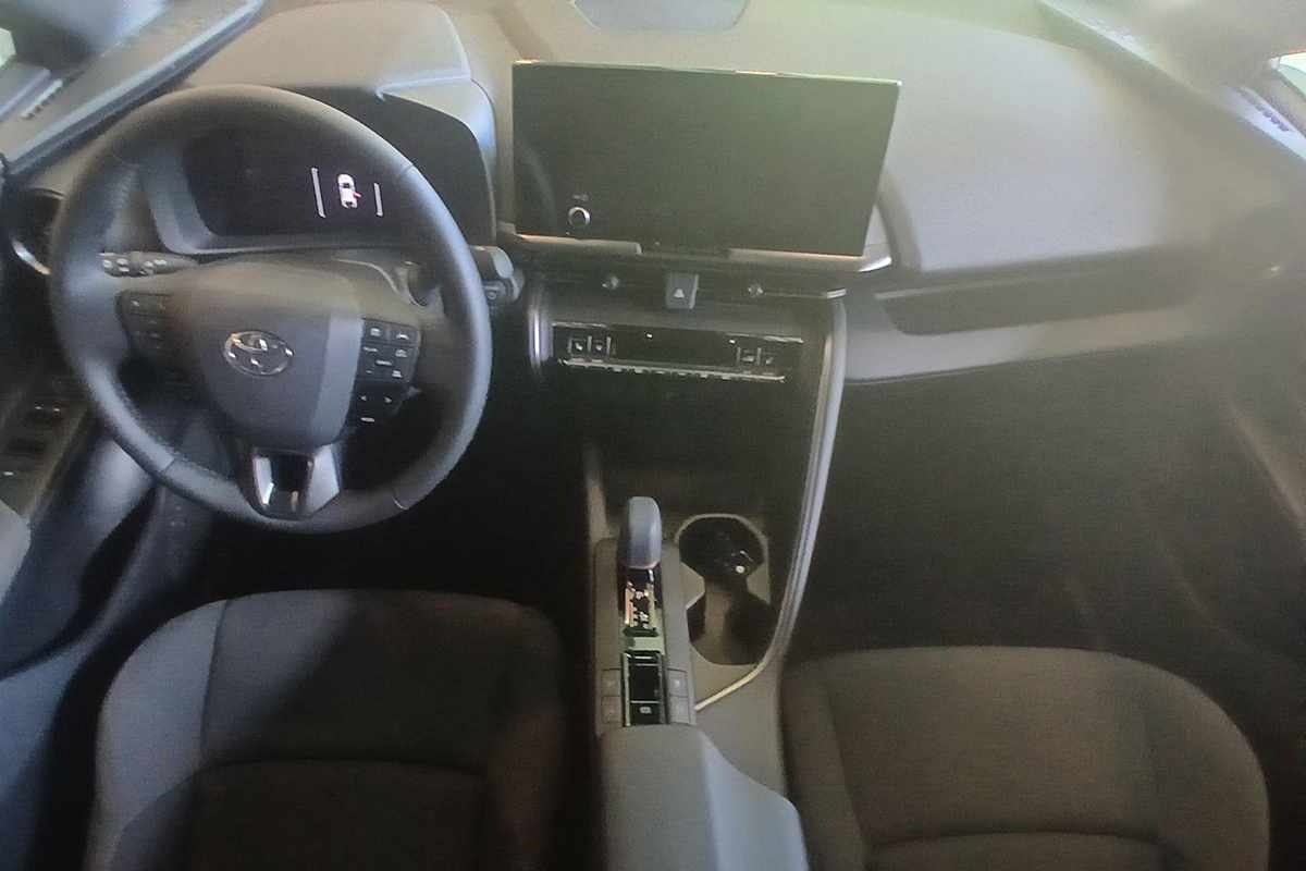 toyota-c-hr-2025-hibrido-a-gasolina-1998cc