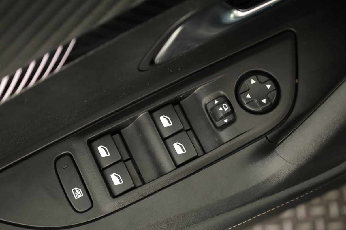 peugeot-2008-2025-gasolina-1199cc