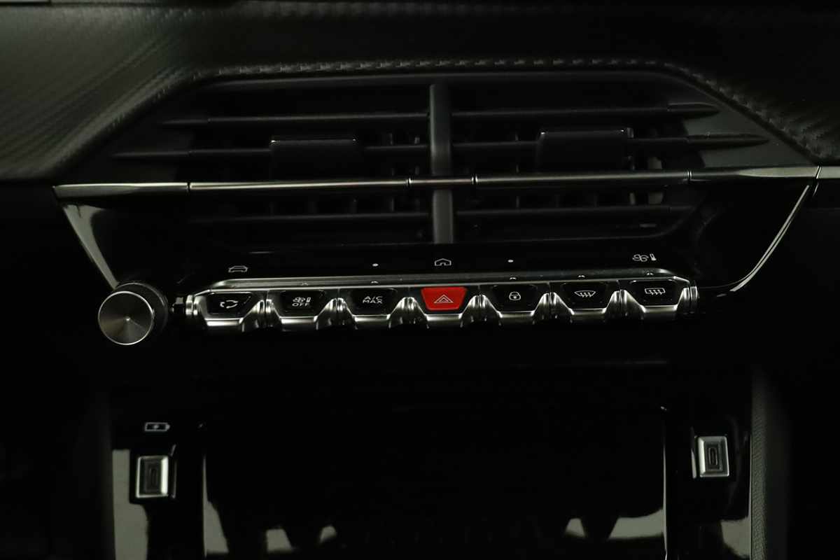 peugeot-2008-2024-gasolina-1199cc