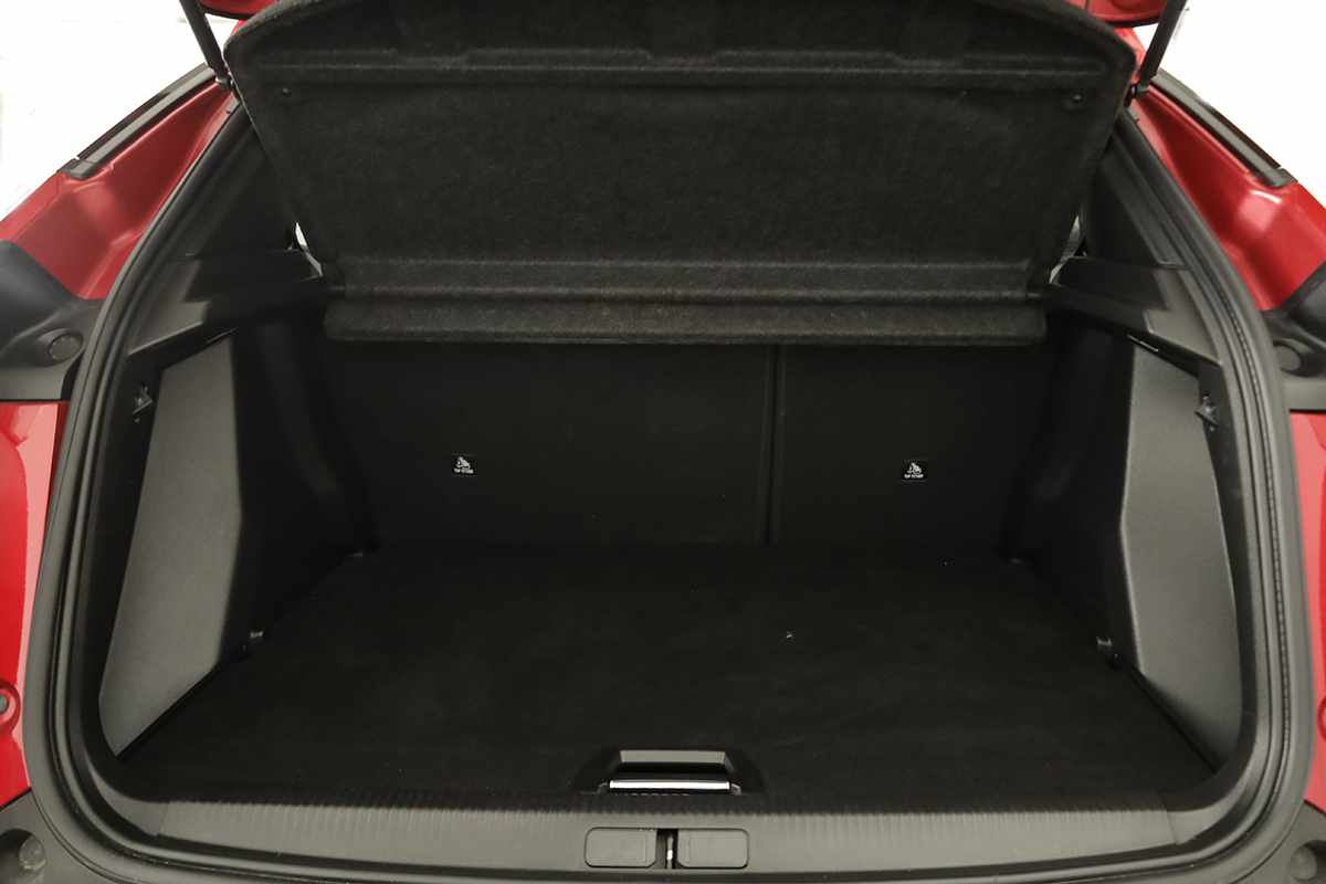 peugeot-2008-2024-gasolina-1199cc