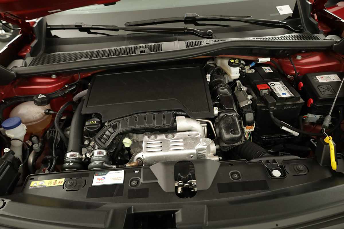 peugeot-2008-2024-gasolina-1199cc