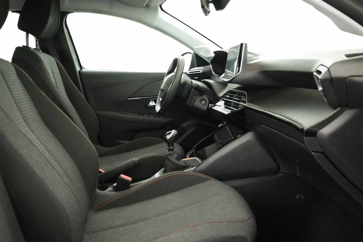 peugeot-208-2025-gasolina-1199cc
