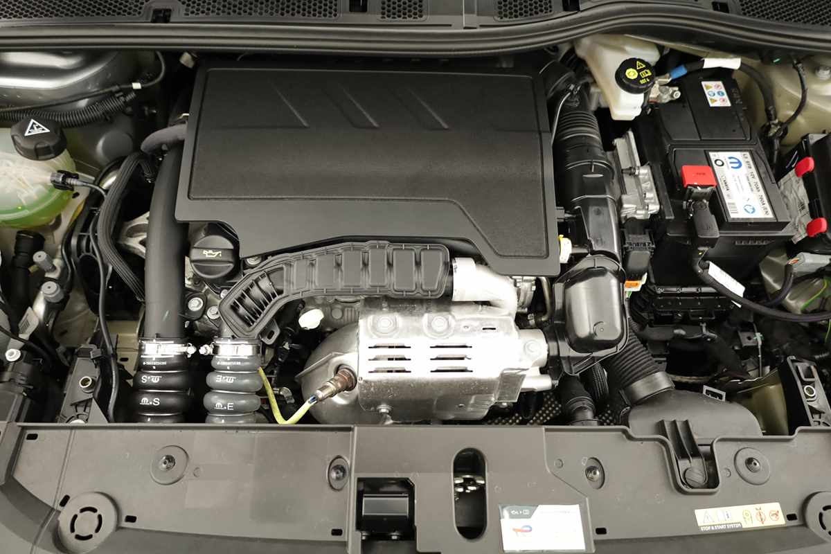 peugeot-208-2025-gasolina-1199cc