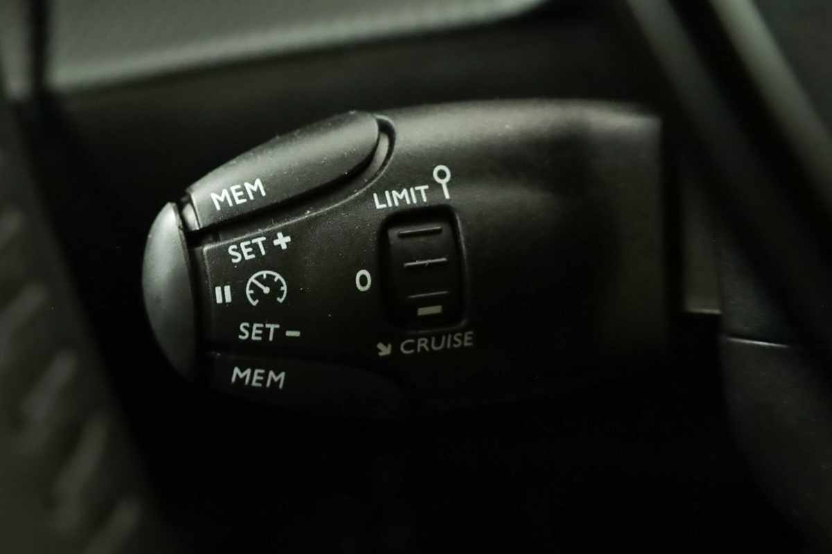 peugeot-2008-2025-gasolina-1199cc
