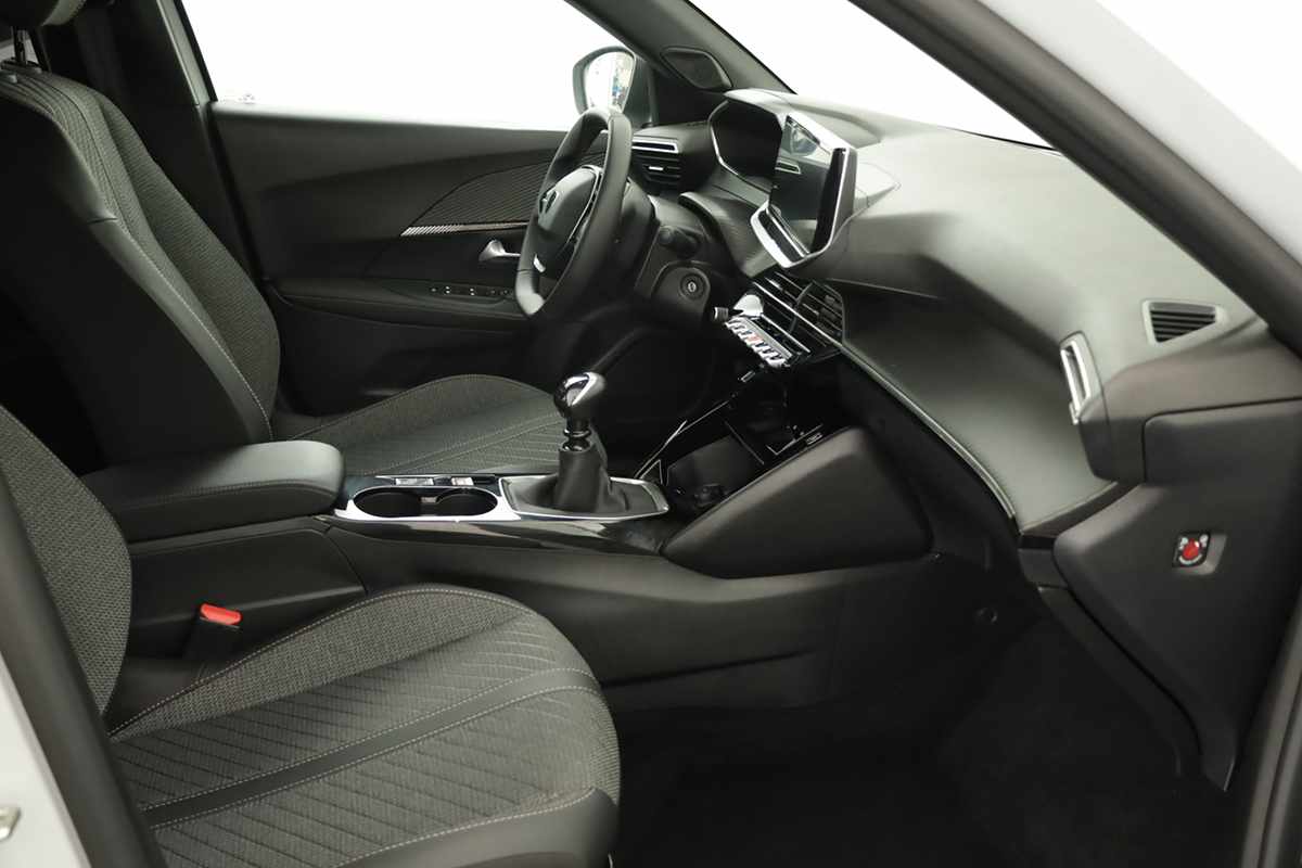 peugeot-2008-2025-gasolina-1199cc