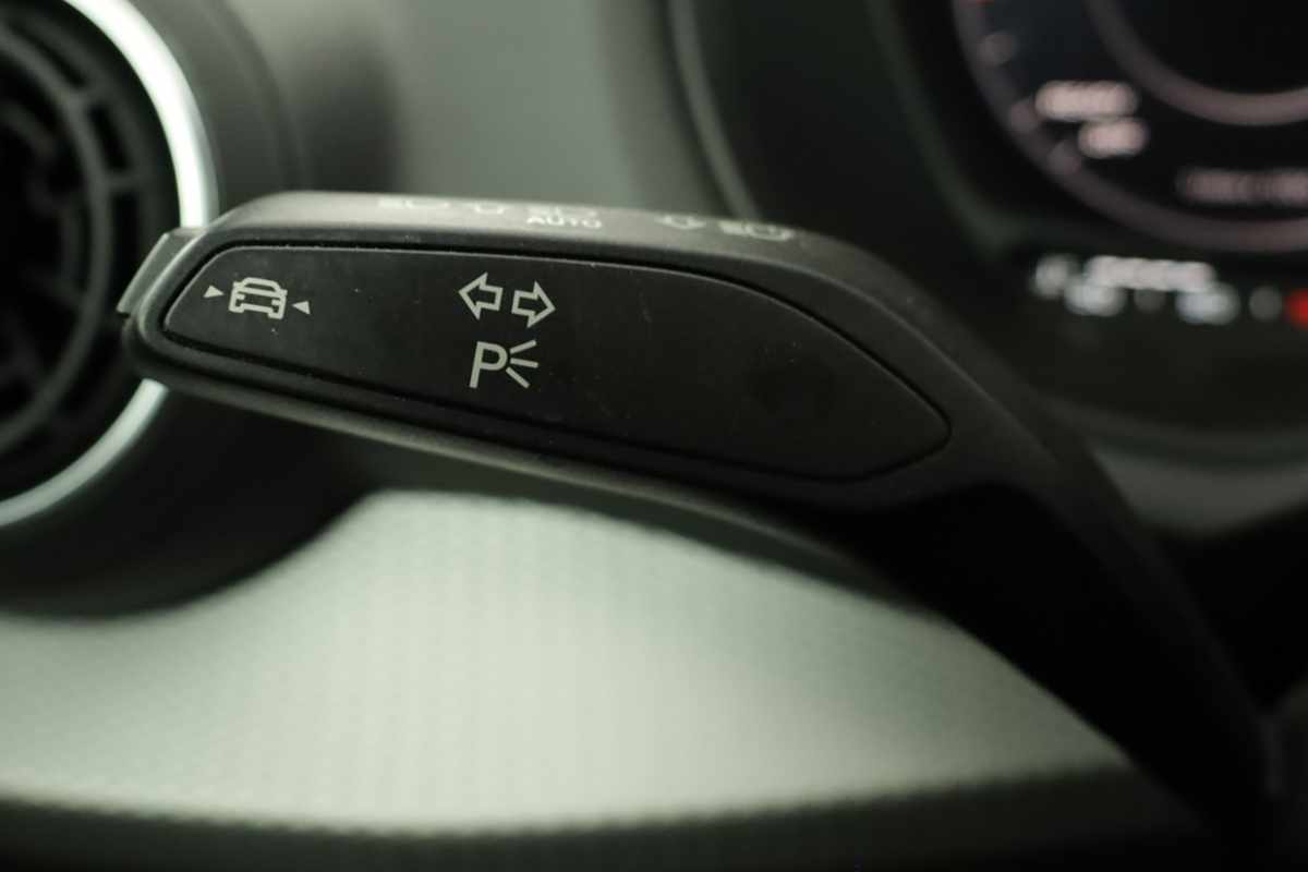 audi-q2-2023-gasolina-1498cc