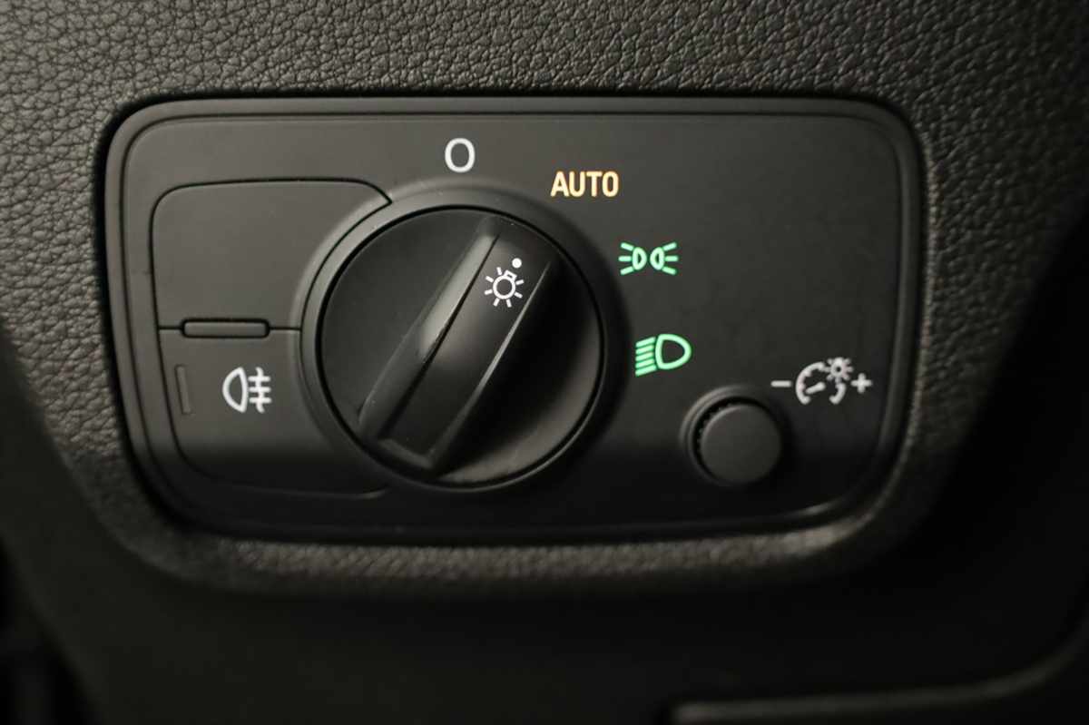 audi-q2-2023-gasolina-1498cc